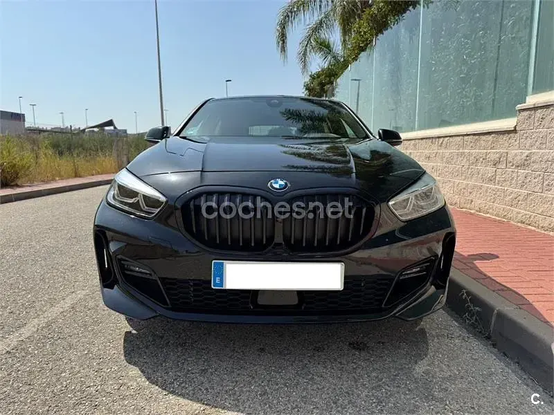 Usado BMW 118 Comfort Edition 136 CV (100 kW) 2024 Negro Berlina