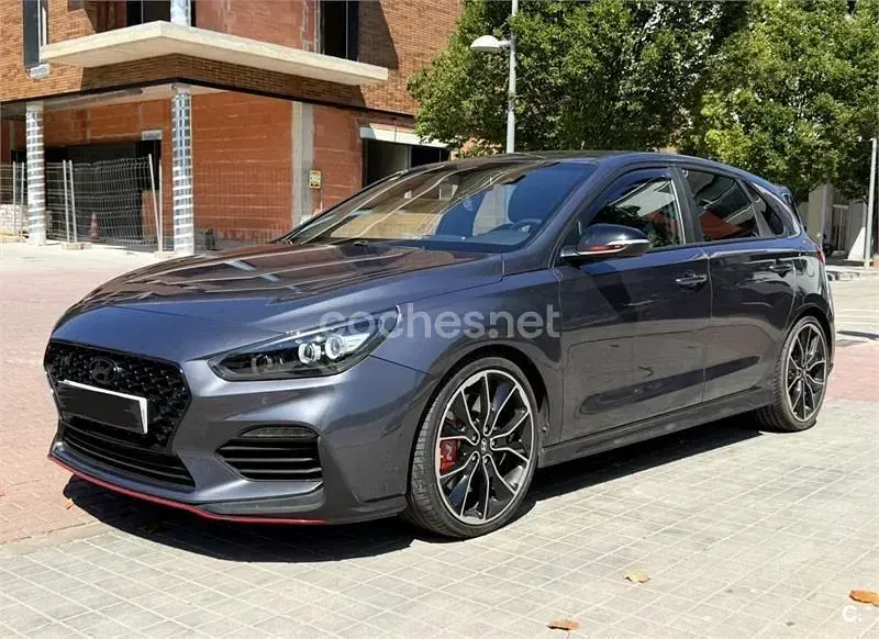 Usado Hyundai i30 N Performance 275 CV (202 kW) 2018 Gris / plata Berlina