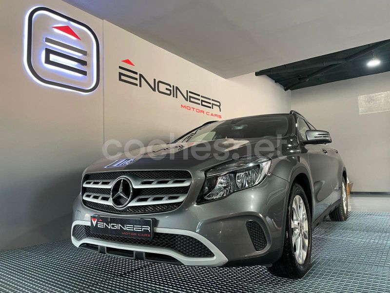 Gris / plata Usado 2019 Mercedes GLA180 SUV | 18.500 € (Precio justo) - Imagen 1/3