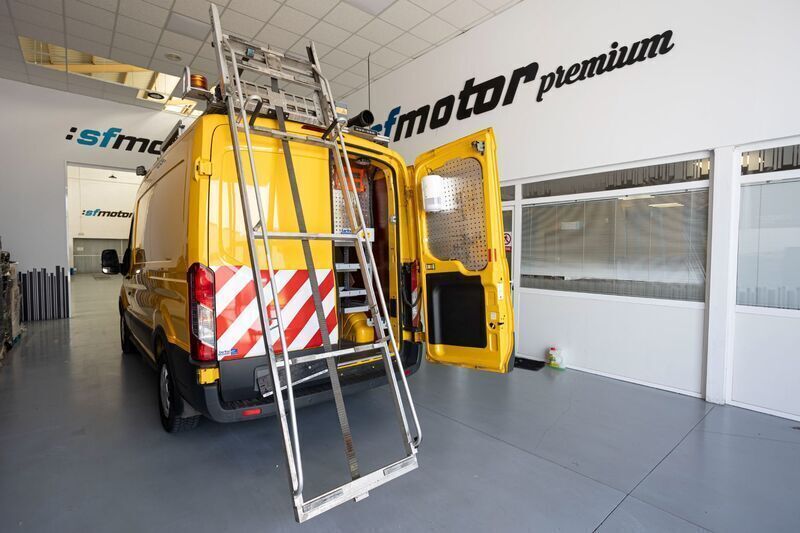 Usado Ford Transit Trend 130 CV (95 kW) 2019 Amarillo Van