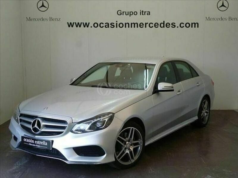 Usado Mercedes E220 Avantgarde 170 CV (125 kW) 2014 Plateado Berlina