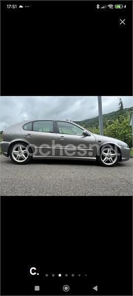 Usado Seat Leon Sport 150 CV (110 kW) 2003 Gris / plata Utilitario