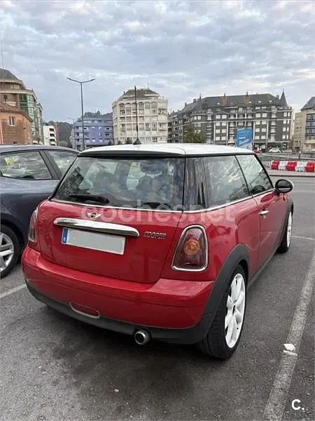 Begagnad Mini Cooper 120 HK (88 kW) 2007 Röd Halvkombi