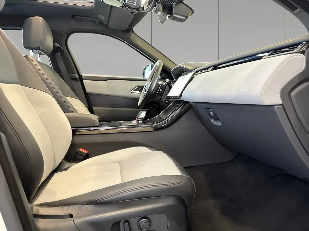 Usado Land Rover Range Rover Velar SE Dynamic 204 CV (150 kW) 2025 Fuji white SUV