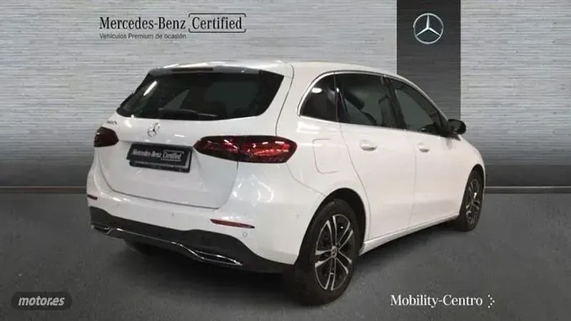 Usado Mercedes B250 217 CV (159 kW) 2024 Blanco Utilitario