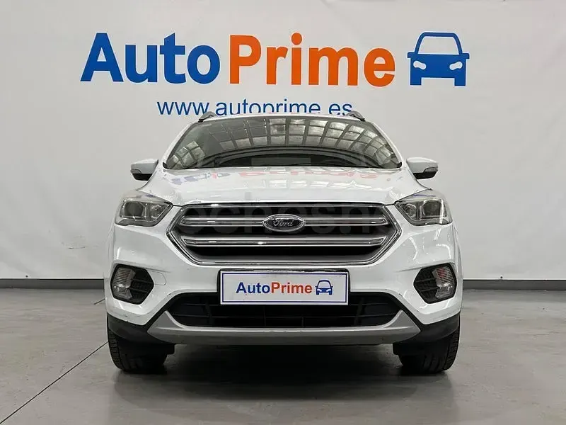 Usado Ford Kuga Trend 150 CV (110 kW) 2018 Blanco SUV