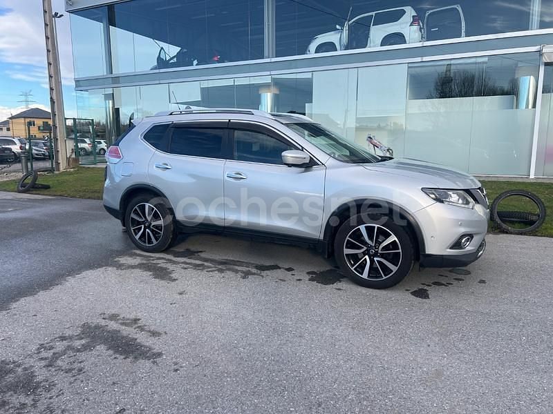 Usado Nissan X-Trail N-Connecta 130 CV (95 kW) 2017 Gris / plata SUV