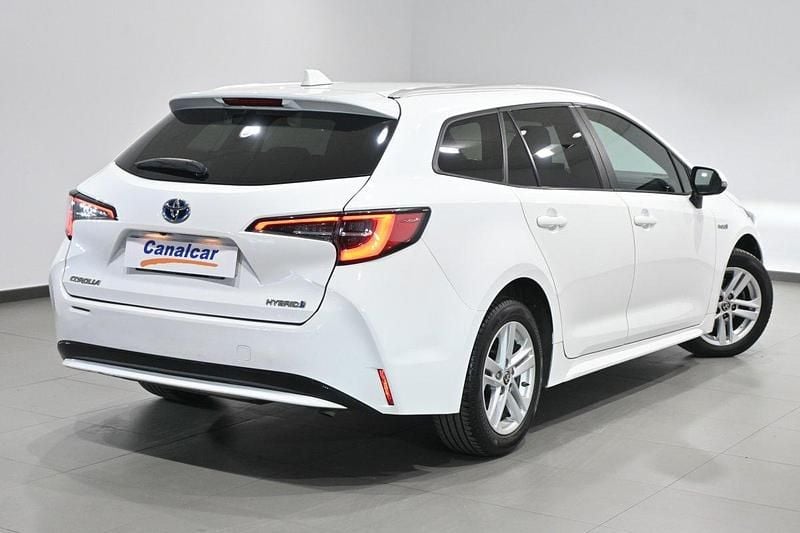 Usado Toyota Corolla Active 122 CV (89 kW) 2022 Blanco Familiar