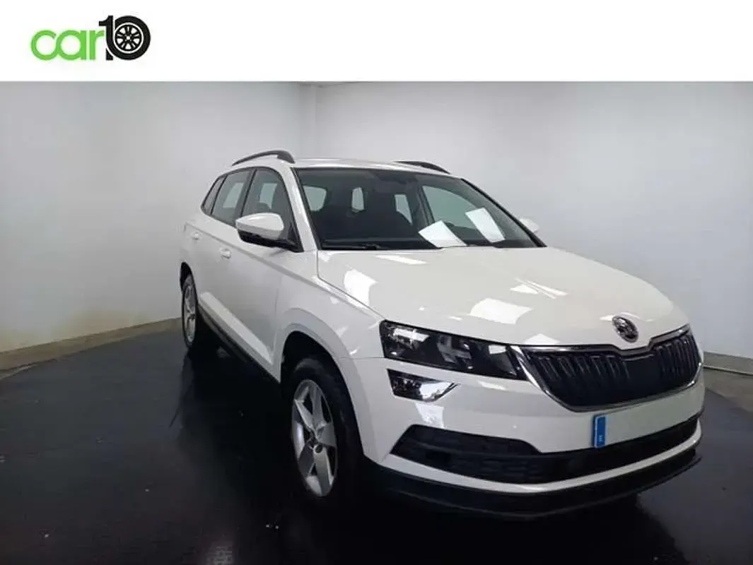 Usado Skoda Karoq Ambition 150 CV (110 kW) 2021 Blanco SUV