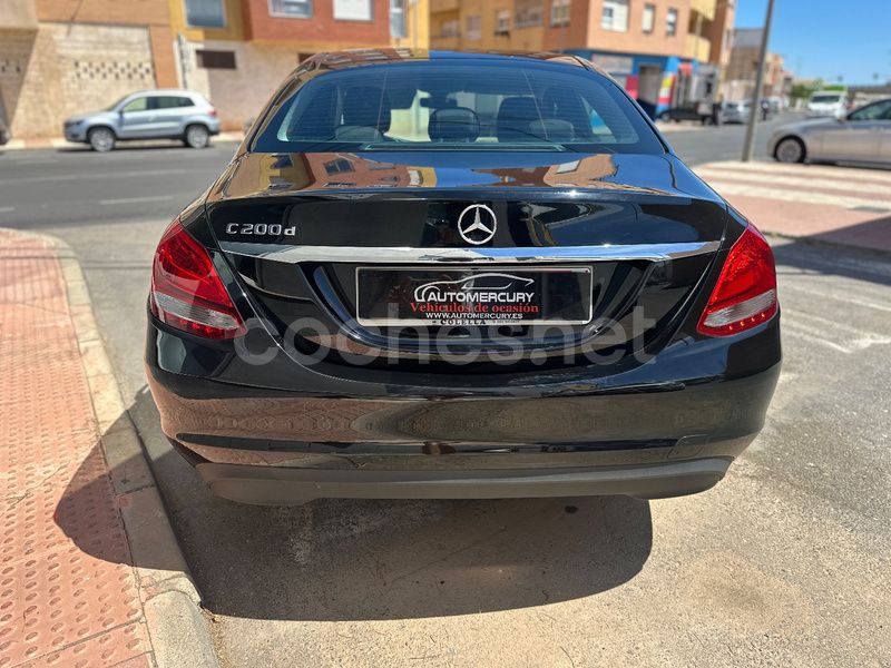 Usado Mercedes C200 160 CV (117 kW) 2021 Negro Berlina
