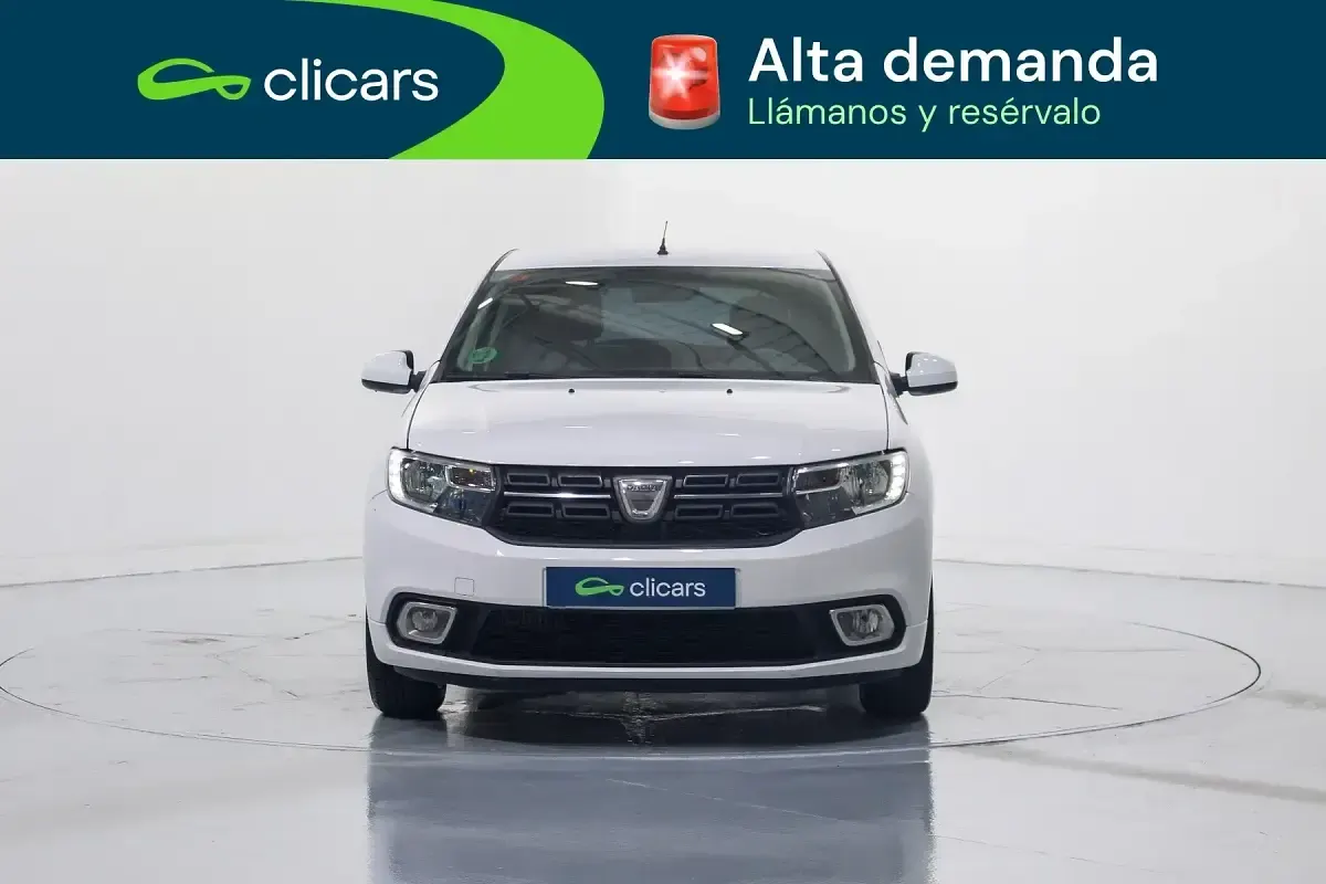 Usado Dacia Sandero Comfort 90 CV (66 kW) 2019 Blanco Berlina