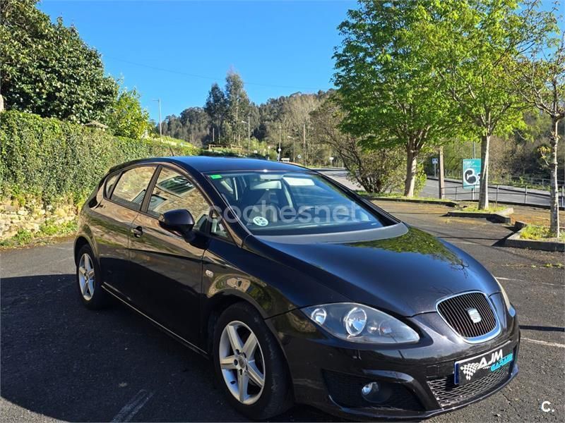 Negro Usado 2009 Seat Leon Ecomotive Berlina | 6900 € (Precio justo) - Imagen 1/4