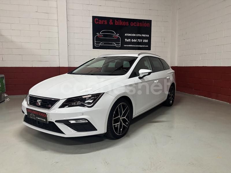 Usado Seat Leon FR 150 CV (110 kW) 2018 Blanco Familiar