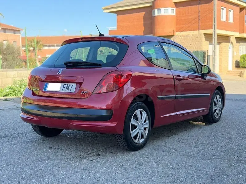 Usado Peugeot 207 110 HP (80 kW) 2007 Vermelho Sedan