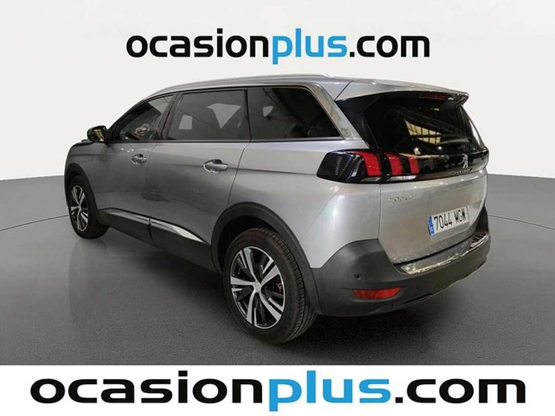 Usado Peugeot 5008 Allure 131 CV (96 kW) 2023 Gris SUV