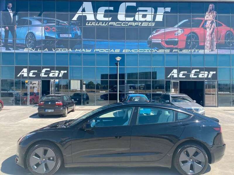 Negro Usado 2021 Tesla Model 3 Standard Range Berlina | 27.900 € (Un poco caro) - Imagen 1/4
