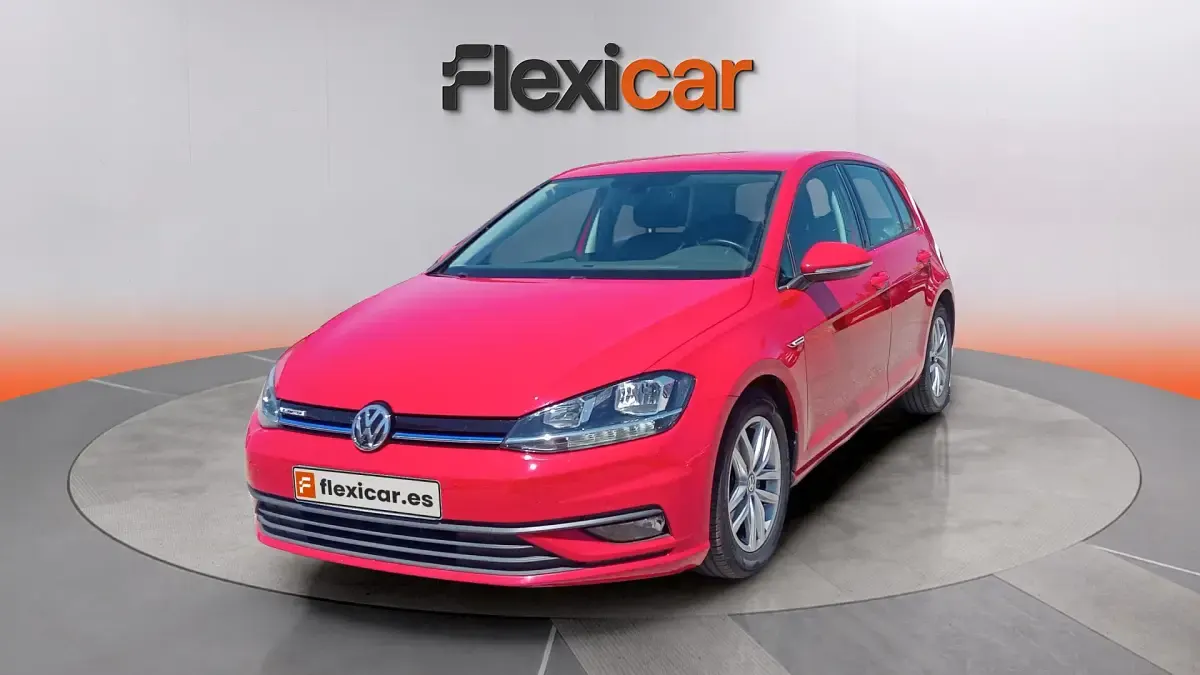 Usado VW Golf VIII Advance 130 CV (95 kW) 2020 Rojo Berlina
