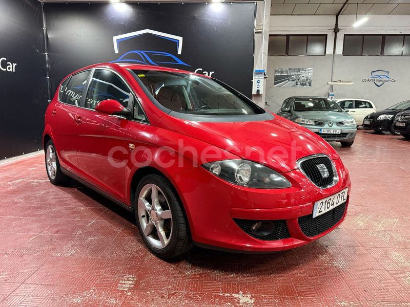 Rojo Usado 2005 Seat Altea Sport Monovolumen | 3999 € (Precio justo) - Imagen 1/4