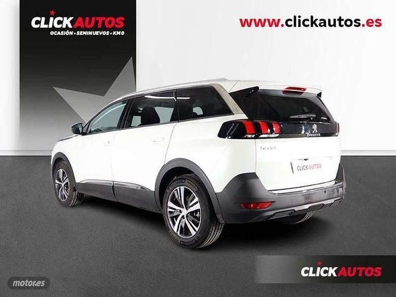 Usado Peugeot 5008 Allure 130 CV (95 kW) 2023 Blanco Monovolumen
