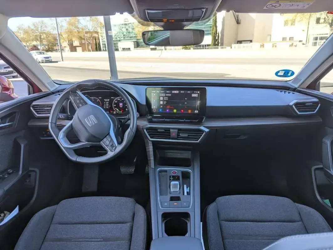 Käytetty Seat Leon ST XCELLENCE 205 HP (150 kW) 2021 Punainen Farmari