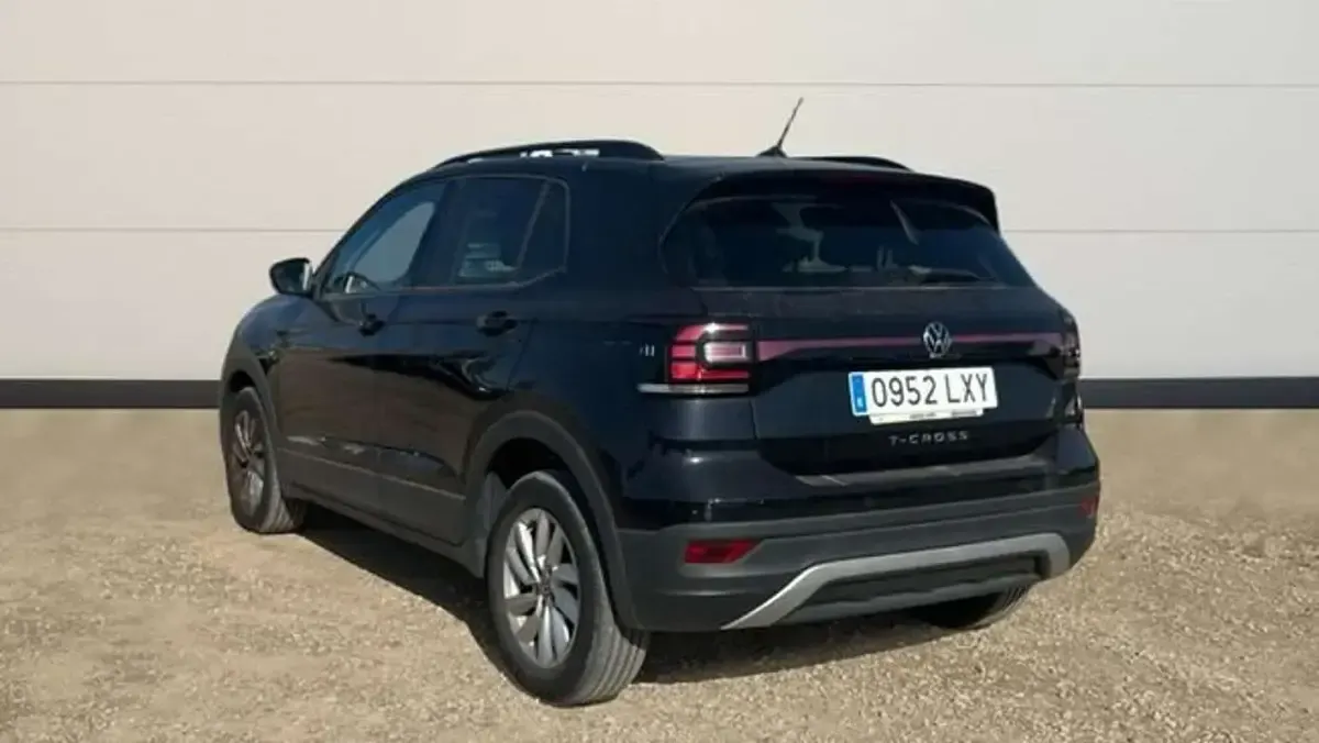 Usado VW T-Cross Advance 95 CV (69 kW) 2022 Negro SUV