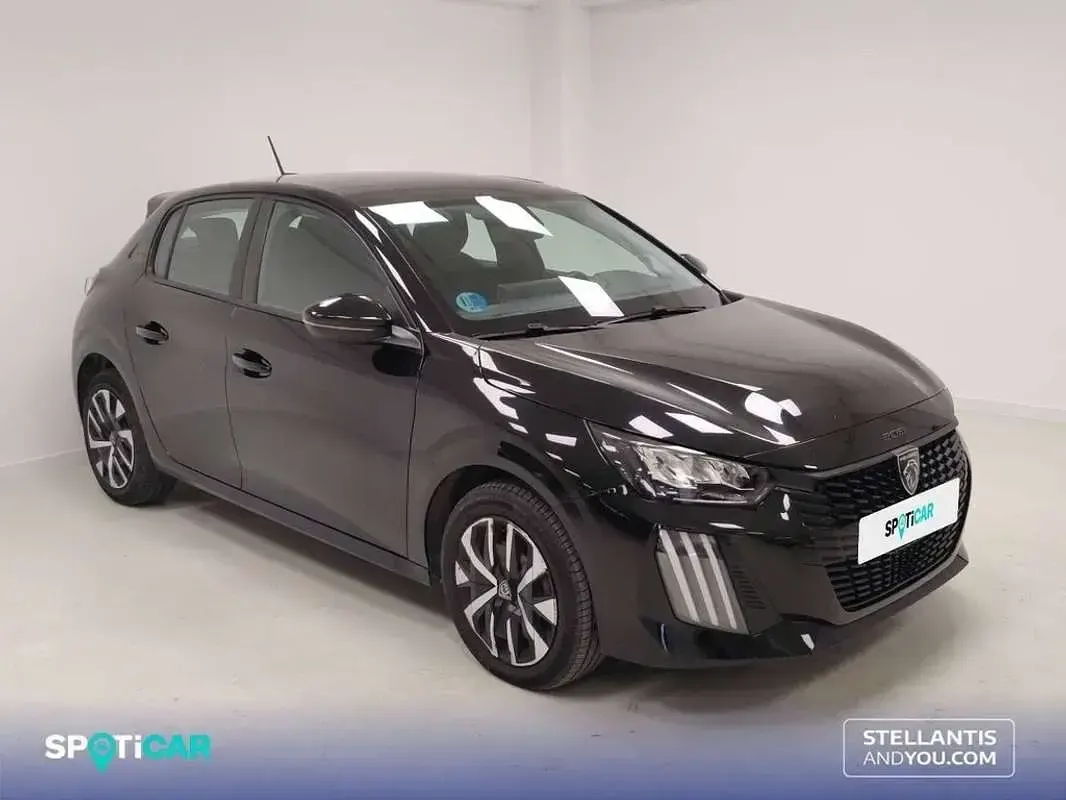 Usado Peugeot 208 Style 110 CV (80 kW) 2025 Negro Utilitario