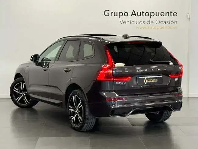 Usado Volvo XC60 R-Design 350 CV (257 kW) 2021 Gris SUV