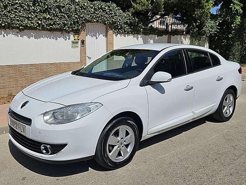 Usado Renault Fluence Dynamique 110 CV (80 kW) 2012 Blanco Berlina