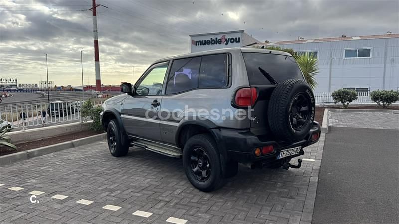 Usado Nissan Terrano Comfort 125 CV (91 kW) 2000 Marrón SUV