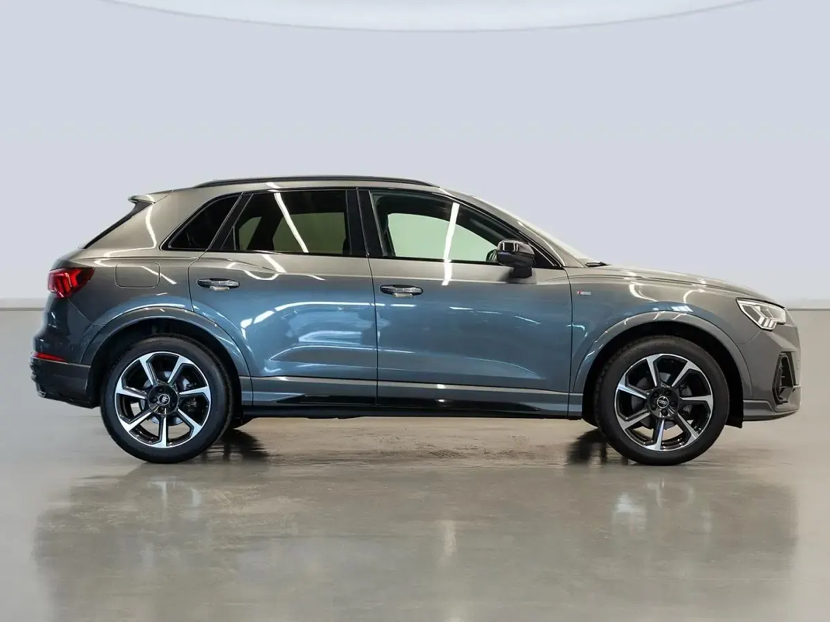 Usado Audi Q3 150 CV (110 kW) 2022 Gris SUV