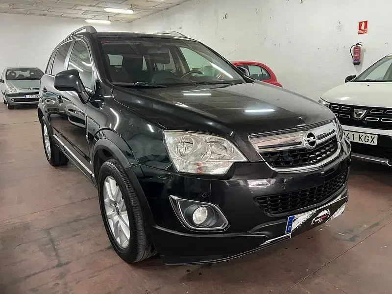 Usado Opel Antara Enjoy 163 CV (119 kW) 2011 Negro SUV