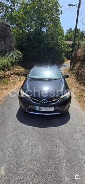 Negro Usado 2013 Toyota Auris Hybrid Active Berlina | 7500 € (Precio justo) - Imagen 1/4