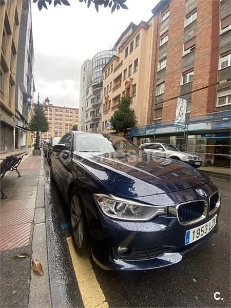 Usado BMW 320 Luxury Line 184 CV (135 kW) 2013 Azul Berlina