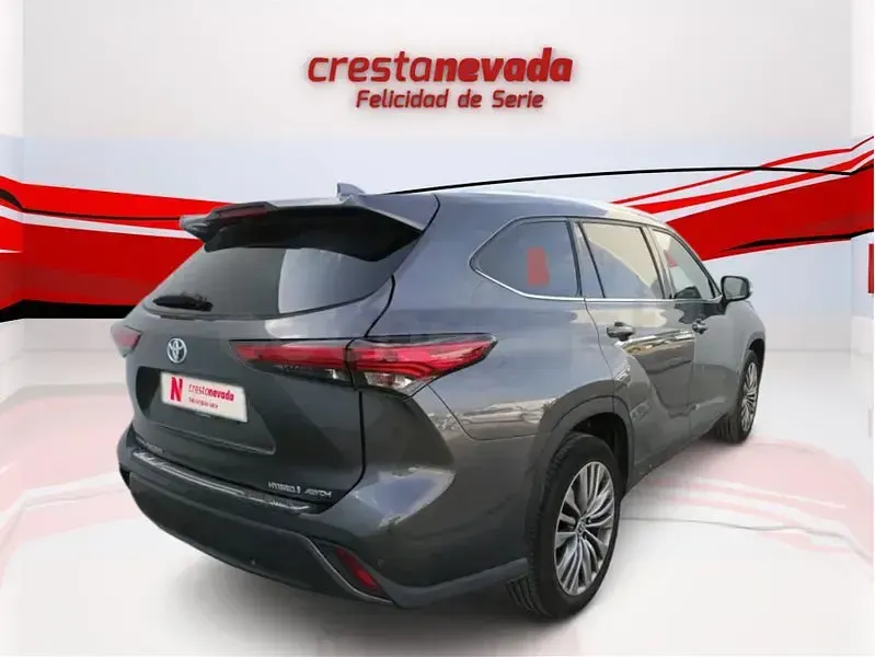 Usado Toyota Highlander Advance 246 CV (180 kW) 2022 Gris / plata SUV