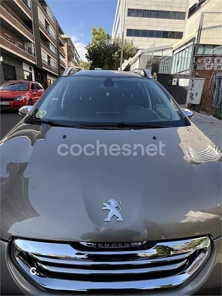 Gris / plata Usado 2015 Peugeot 2008 Allure SUV | 7000 € (Buen precio) - Imagen 1/3