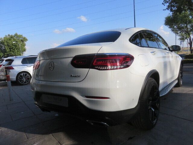 Usado Mercedes GLC300 245 CV (180 kW) 2021 Blanco SUV