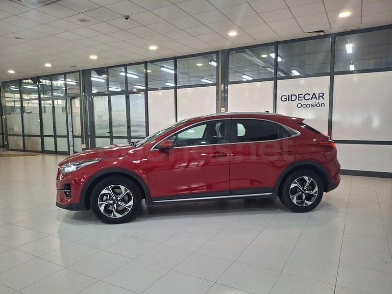 Usado Kia XCeed 120 CV (88 kW) 2022 Granate SUV