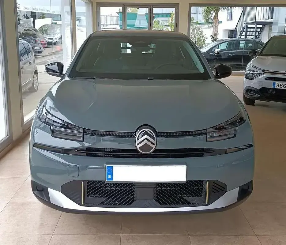 Nuevo Citroën C4 Business Class 145 CV (106 kW) 2026 Verde SUV