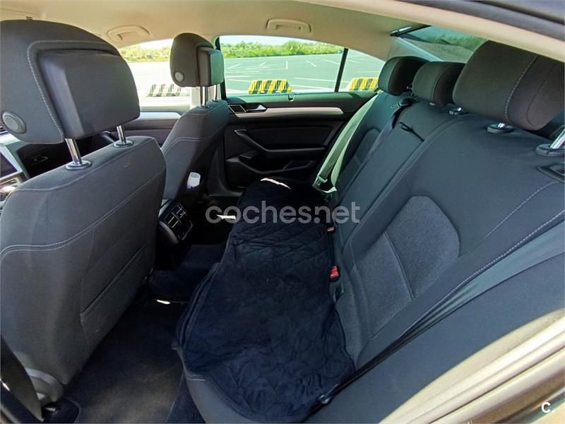 Usado VW Passat Advance 150 CV (110 kW) 2017 Marrón Berlina