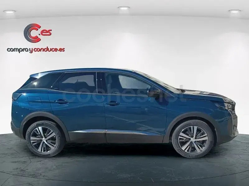 Usado Peugeot 3008 Allure 130 CV (95 kW) 2024 Azul SUV
