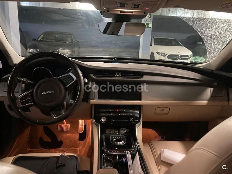 Usado Jaguar XF Prestige 180 CV (132 kW) 2019 Azul Berlina
