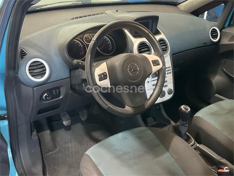 Usado Opel Corsa Essentia 85 CV (62 kW) 2011 Azul Utilitario