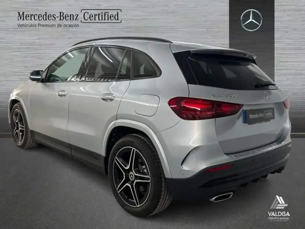 Usado Mercedes GLA200 150 CV (110 kW) 2026 SUV