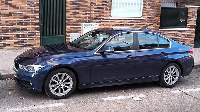 Azul Usado 2018 BMW 318 Berlina | 19.500 € (Buen precio) - Imagen 1/4