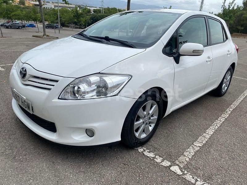 Blanco Usado 2013 Toyota Auris Active Berlina | 6990 € (Super precio) - Imagen 1/4