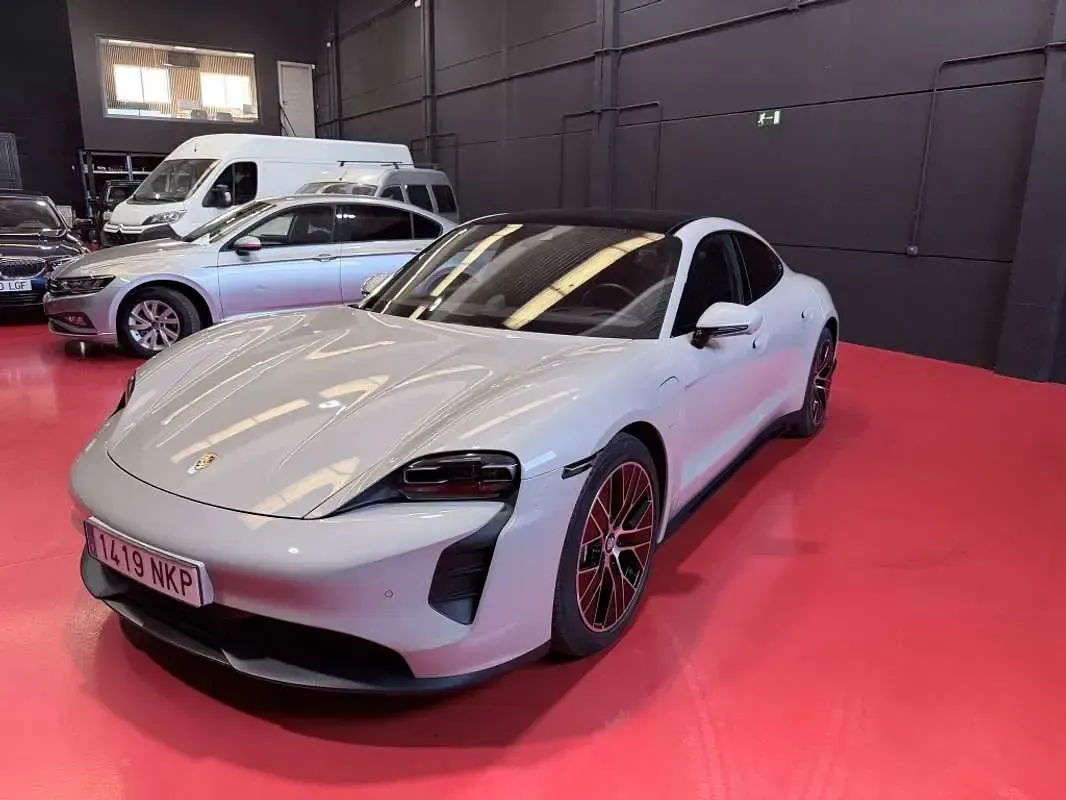 Usado Porsche Taycan 300 kW (408 CV) 2021 Beige Berlina