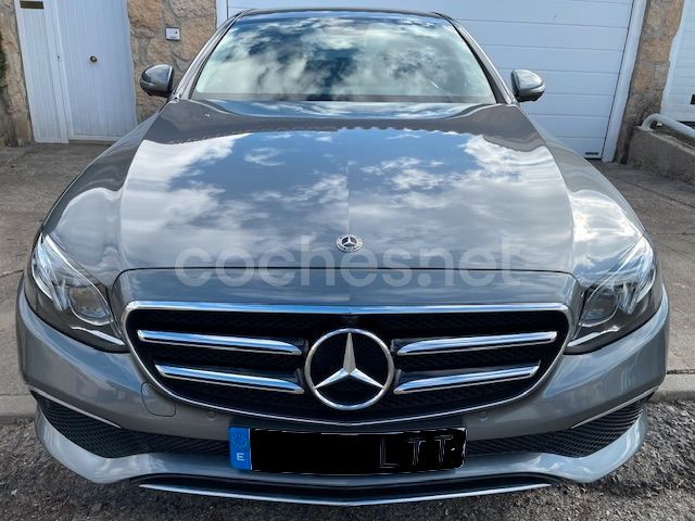 Usado Mercedes E220 194 CV (142 kW) 2018 Gris / plata Berlina