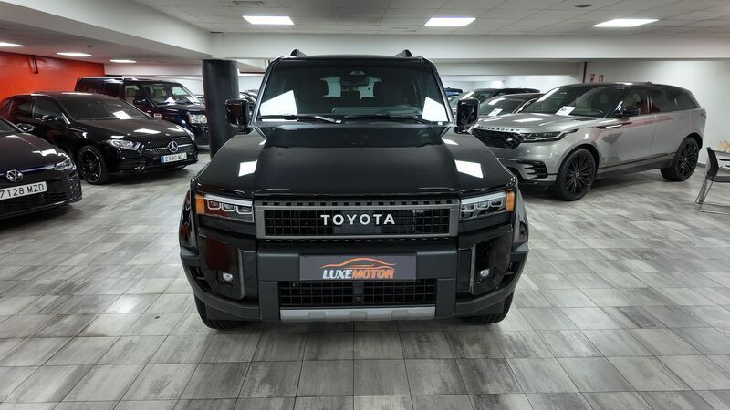 Negro Nuevo 2025 Toyota Land Cruiser SUV | 95.990 € (Caro) - Imagen 1/4