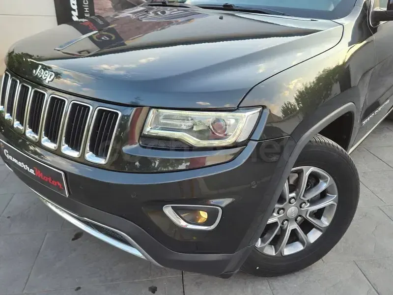Usado Jeep Grand Cherokee Limited 250 CV (183 kW) 2013 Negro SUV