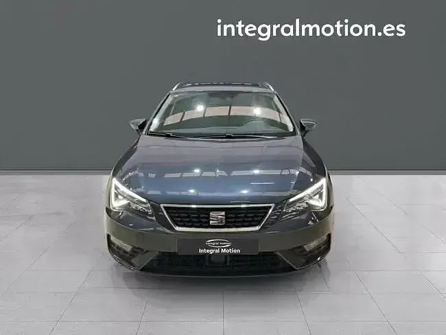 Usado Seat Leon 131 CV (96 kW) 2019 Gris